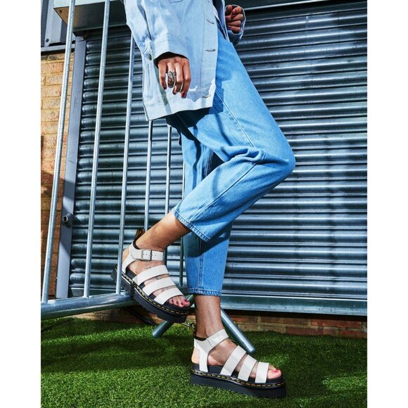 Dr Martens Womens Blaire White Patent Leather Strap Sandals Platform size 7 - Picture 2 of 16